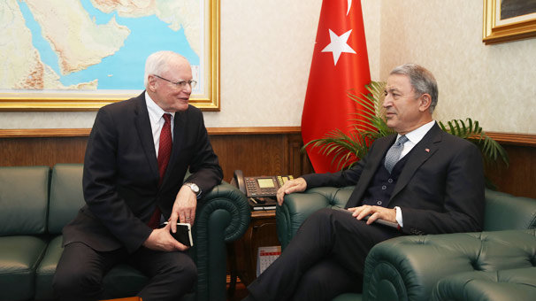 Son dakika... Bakan Akar, ABD'nin Suriye Özel Temsilcisi'ni kabul etti