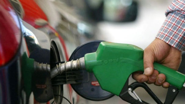 Son dakika... Benzin litre fiyatında indirim