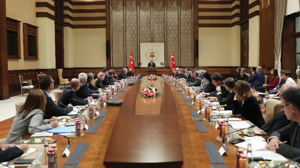 Son Dakika... Beştepe'de ABD'li şirketlerin temsilcileriyle kritik toplantı!