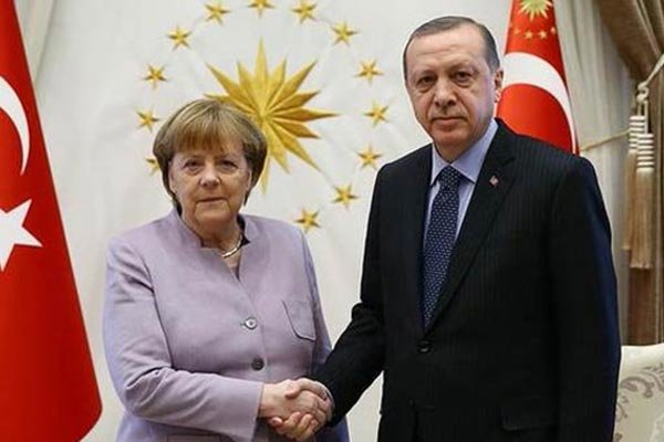 Son dakika... Cumhurbaşkanı Erdoğan, Merkel'le görüştü