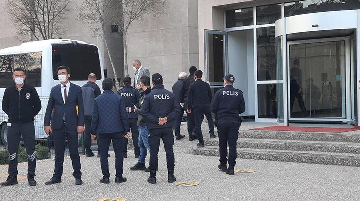 Son dakika... İfade veren 14 emekli amiral adliyeye sevk edildi