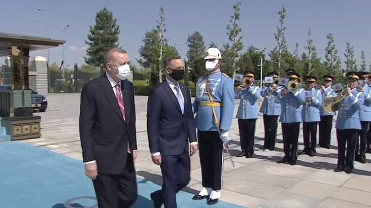 Son dakika... Polonya Cumhurbaşkanı Ankara'da! Cumhurbaşkanı Erdoğan bizzat karşıladı