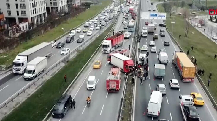 Son dakika... TEM Bağlantı yolunda kaza! 5 kişi yaralandı