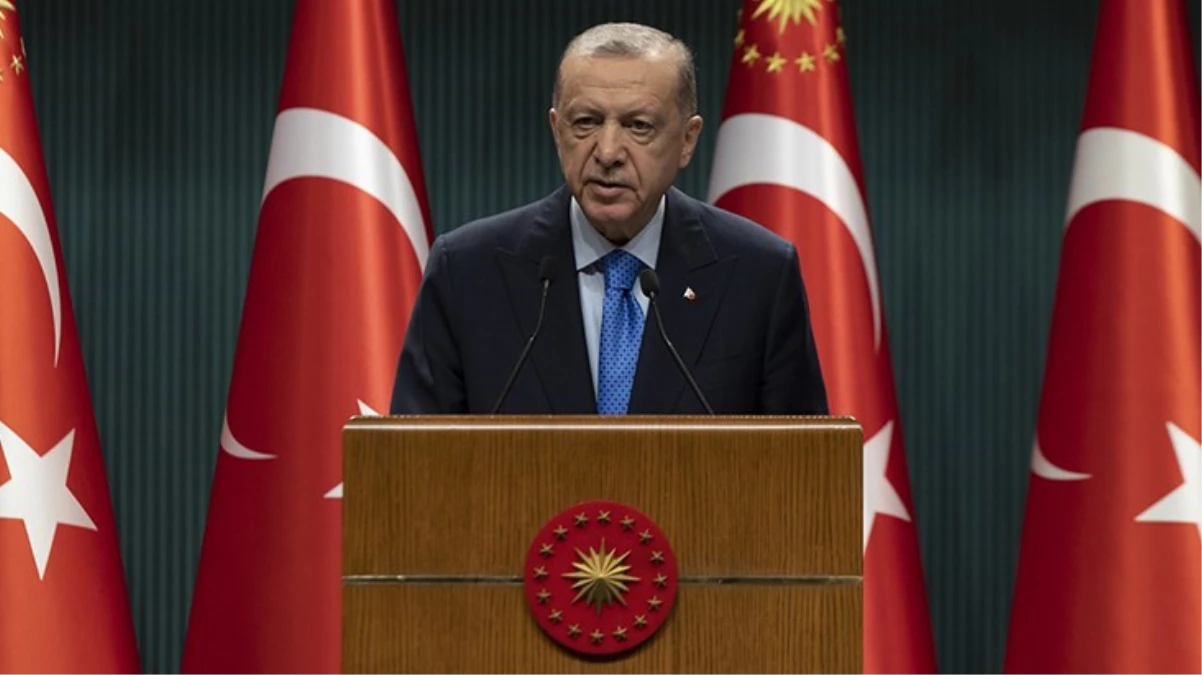 Son Dakika: Cumhurbaşkanı Erdoğan'dan Fransa'daki protestolarla ilgili ilk sözler: Rüzgar ekenler fırtına biçiyor