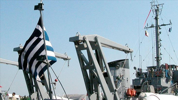 Son dakika: Ege'de tehlikeli tahrik! Yunan fırkateyni Türk gemisinin önünü kesmeye çalıştı