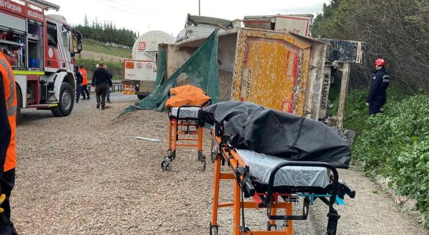 SON DAKİKA HABERİ: TEM’de korkunç zincirleme kaza! 2 kişi hayatını kaybetti