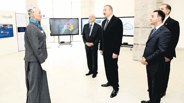 Sophia’nın artık vizesi var