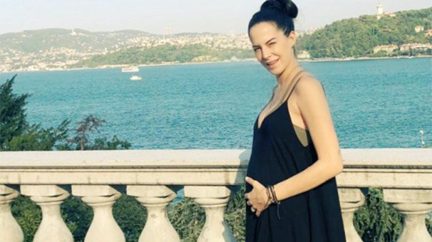 Spiker Dilara Gönder Yalın anne oldu