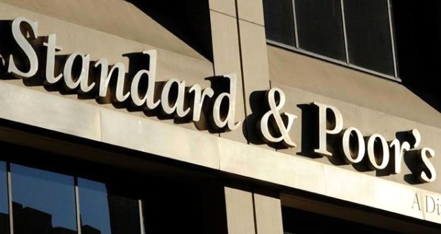 Standard and Poors, Türkiye'nin kredi notunu açıklayıp tehdit etti: Not düşürebiliriz