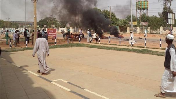 Sudan ordusundan açıklama: Gösteriler nedeniyle...
