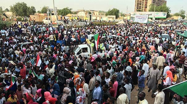 Sudan'da flaş gelişme: Komisyon kurulacak