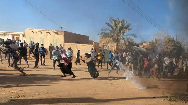 Sudan'da gösteri ve yürüyüş yapmak yasaklandı
