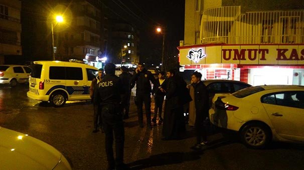 Suriyeli kuyumcunun otomobilinden 1.5 milyonluk soygun