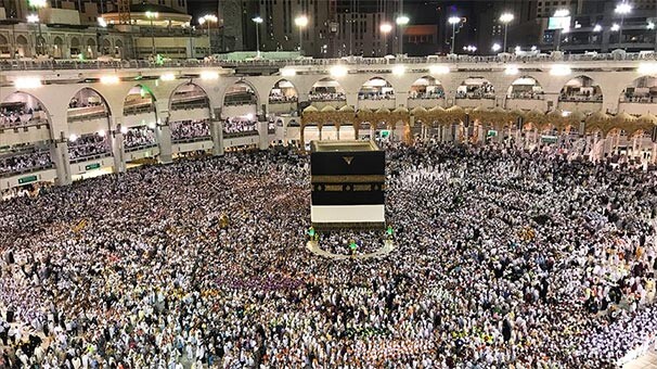 Suudi Arabistan'dan hac ibadetinde siyasi slogan yasağı
