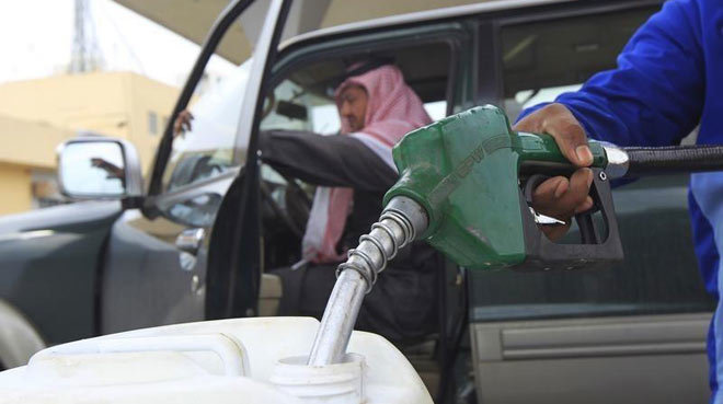 Suudi Aramco benzin fiyatlarını düşürdü