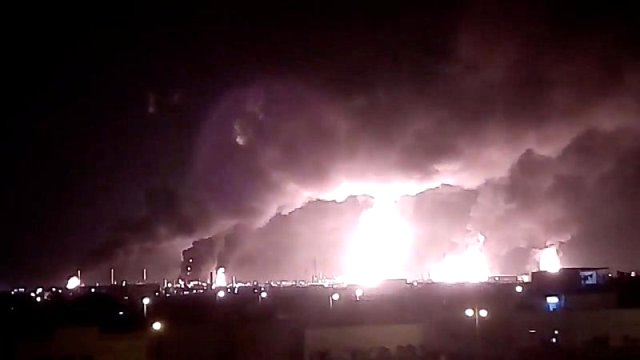 Suudi tesislerine drone saldırısı sonrası petrol fiyatları yüzde 20 arttı