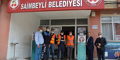 MHP'li belediyeden caddelere el dezenfektanı