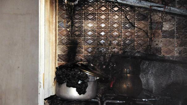 Tatlı şerbetini ocakta unutunca olanlar oldu!