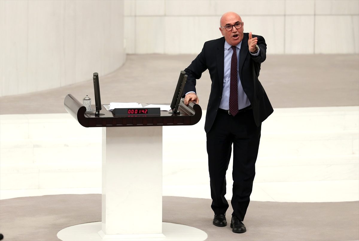TBMM Genel Kurulu'nda AK Parti ve CHP arasında gerginlik