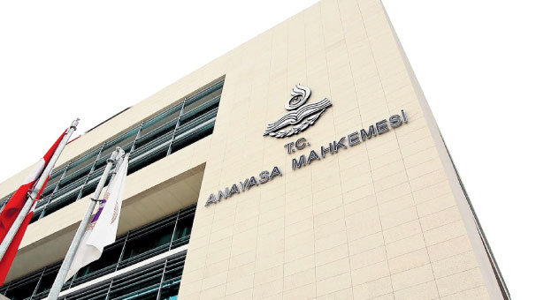 TBMM İç Tüzüğü’nün 3 maddesi iptal edildi