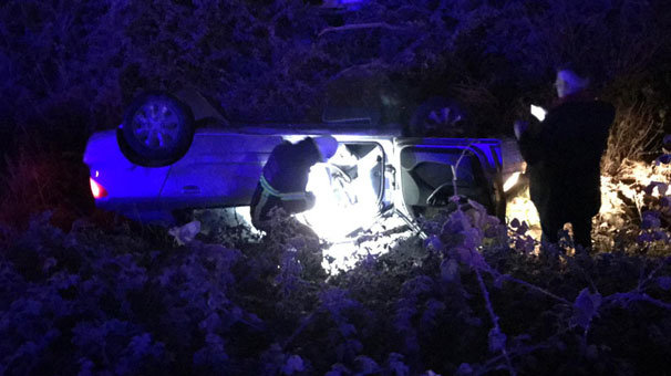 TEM'de feci kaza! Metrelerce aşağı uçtular