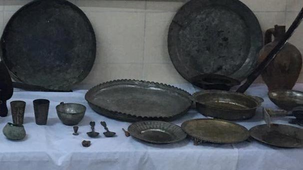 Terzinin evinden çıkanlar 'yok artık' dedirtti! Resmen fışkırdı...