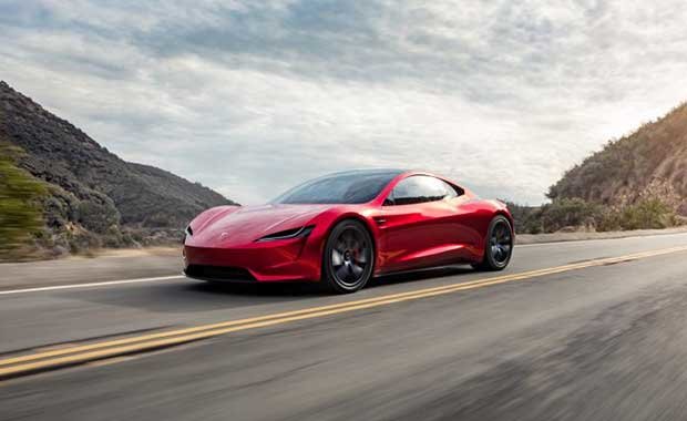 Tesla, yeni Roadster modelinin fotoğraflarını yayınladı