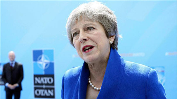 Theresa May'den AB'ye sert Brexit yanıtı