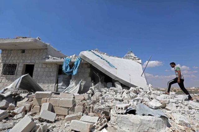 Times: Esad rejimi, İdlib'de 'güvenli koridor' açtıktan saatler sonra bombardımana başladı