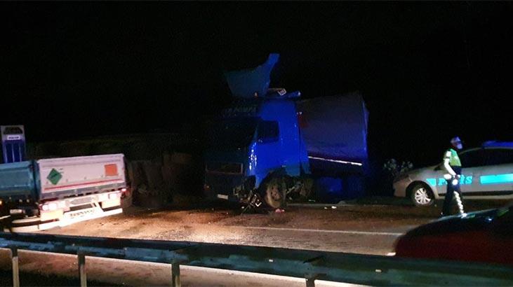 TIR devrildi, İstanbul-Bursa karayolu trafiğe kapandı
