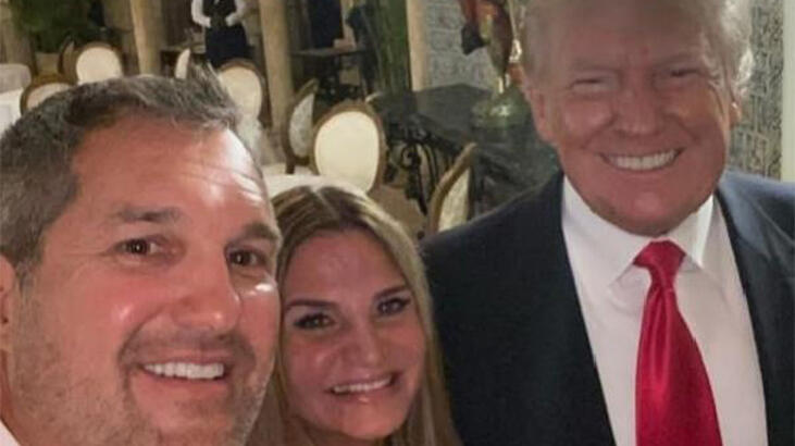 Trump çifti Beyaz Saray’dan ayrıldıktan sonra ilk kez görüntülendi