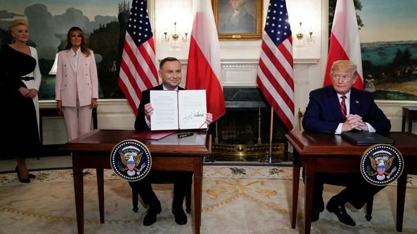 Trump imzaladı! Polonya'ya ilave bin asker...