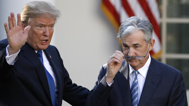 Trump'tan Powell'a: Sana takılıp kaldım