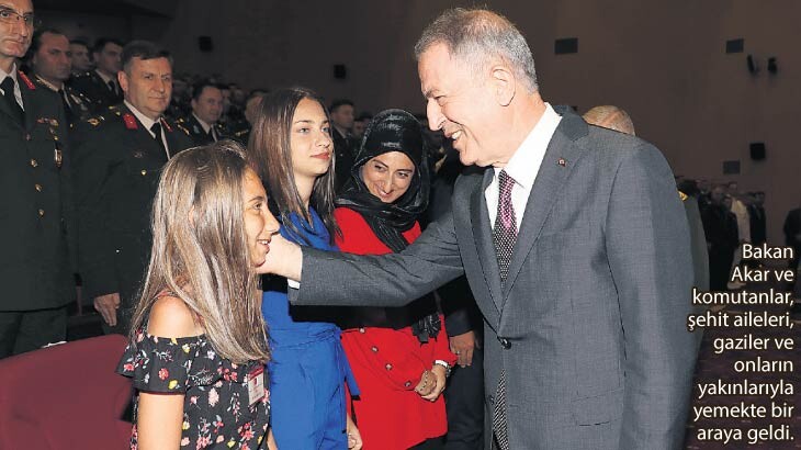 TSK, FETÖ’den temizlendikçe daha güçleniyor
