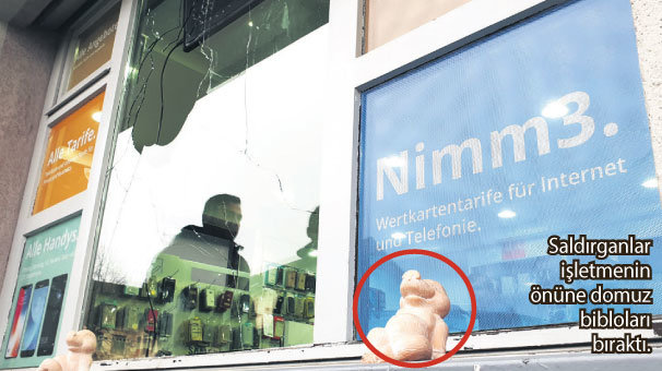 Türk  iş yerine  ırkçı saldırı