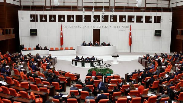 Türk askeri 1 yıl daha Lübnan’da