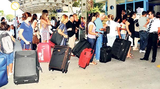 Türk dizisi seyredip Türkiye’ye aktılar
