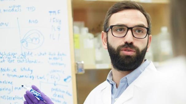 Türk doktor Mehmet Furkan Burak'a ödül