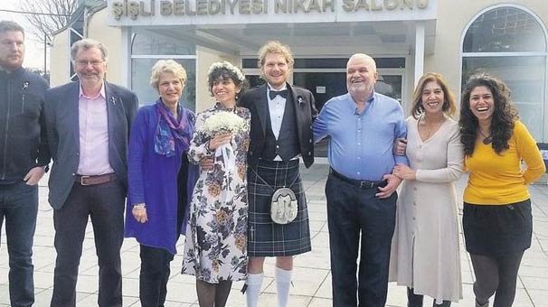 Türk geline 'etekli' damat!