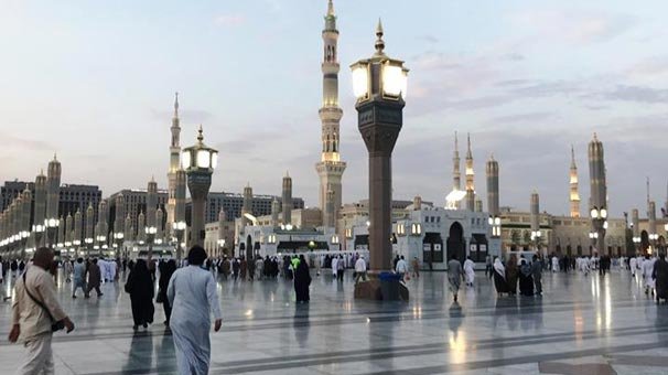 Türk hacının hayatını kurtaran vatandaş ödüllendirildi