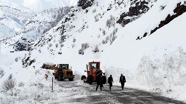 Türkiye genelinde kar yağışı etkili olmaya devam ediyor