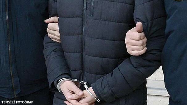 Ücretli öğretmene FETÖ'den gözaltı