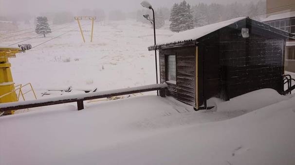 Uludağ'da kar kalınlığı 20 santimetreye ulaştı, zincirsiz seyahate izin verilmiyor