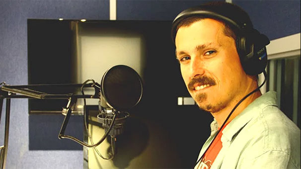 Ünlülerin dublajcısının kavgada burnu kırıldı