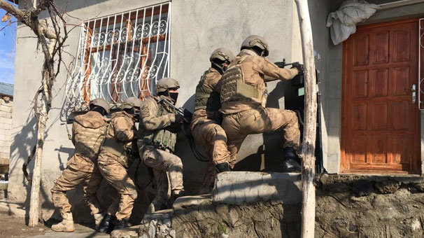 Van'da terör operasyonu: 8 şüpheli yakalandı