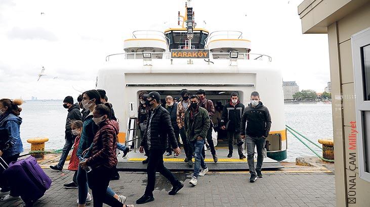 Vapurlarda kuyruk Kabataş’a kadar uzanır