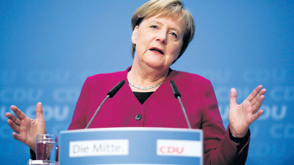 Ve Merkel havlu attı