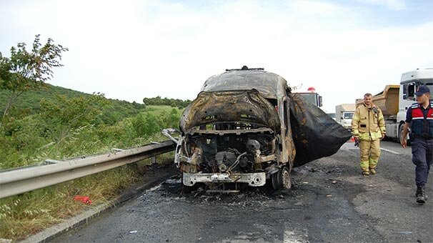 Yanan ambulanstaki 3 aylık bebek öldü