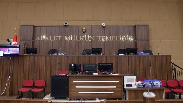 Yargıtay eski üyesine hapis cezası