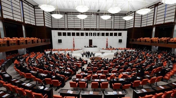 Yaşa takılanlar Meclis turunda